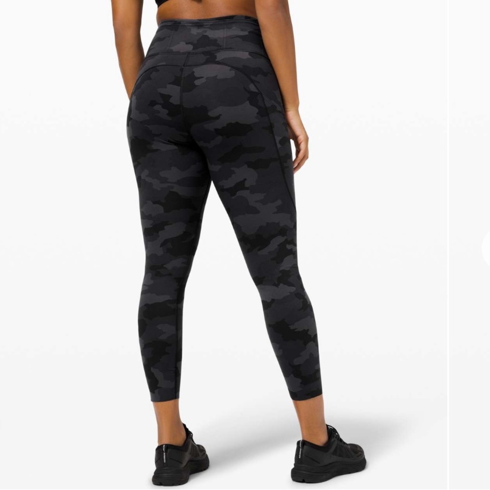 Lululemon leggings Fast Free 7/8 Tight II Non-Reflective Nulux 25" Camo size 4